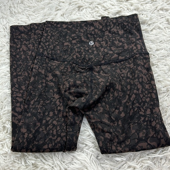 Lululemon Align Crop *21" Wild Thing Camo Brown Earth Multi - Picture 3 of 5
